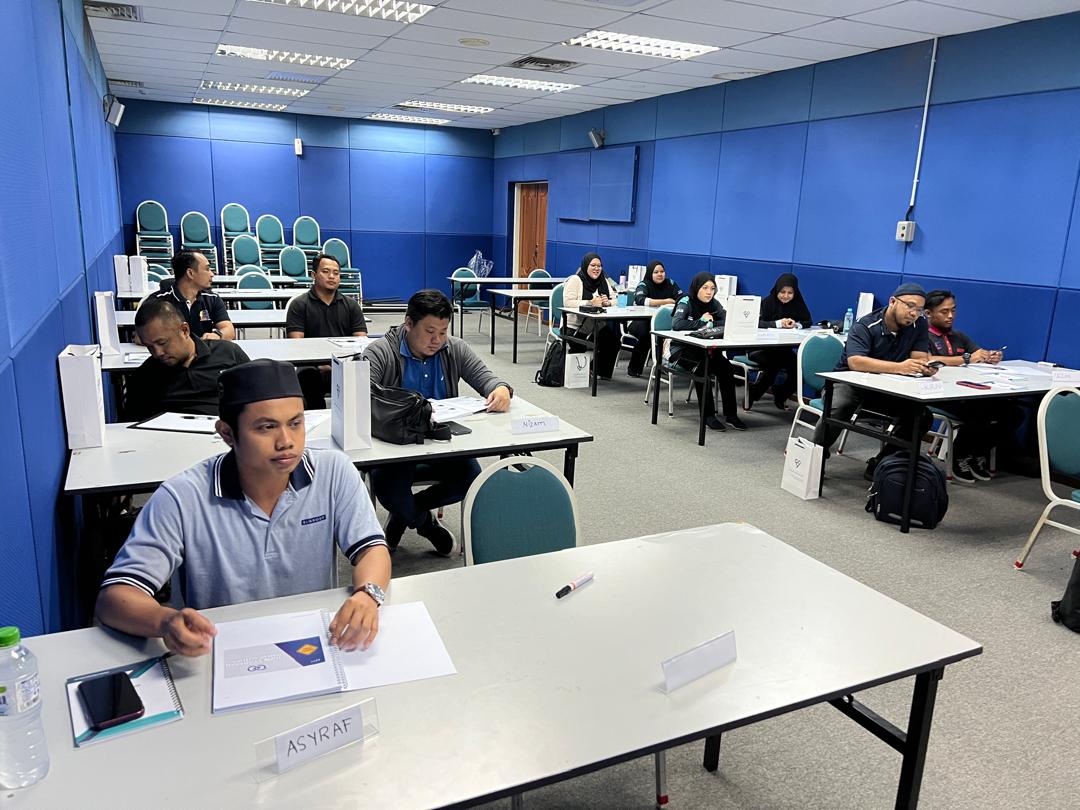 Laporan Kursus OSHC: Sesi 1 Hari Pertama