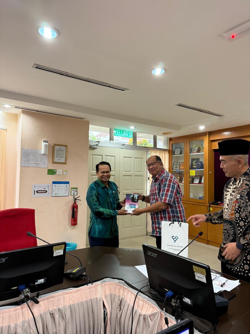 𝗣𝗿𝗼𝗴𝗿𝗮𝗺 𝗣𝗲𝗿𝘀𝗶𝗷𝗶𝗹𝗮𝗻 𝗞𝗼𝗺𝗽𝗲𝘁𝗲𝗻𝘀𝗶 𝗞𝘂𝗿𝘀𝘂𝘀 𝗢𝗦𝗛𝗖 𝗸𝗲𝗽𝗮𝗱𝗮 𝗣𝗲𝗹𝗮𝗷𝗮𝗿-𝗽𝗲𝗹𝗮𝗷𝗮𝗿 𝗗𝗶𝗽𝗹𝗼𝗺𝗮 𝗞𝗲𝗺𝗮𝗵𝗶𝗿𝗮𝗻 𝗠𝗮𝗹𝗮𝘆𝘀𝗶𝗮 (𝗗𝗞𝗠) 𝗱𝗶 𝗜𝗟𝗝𝗧𝗠